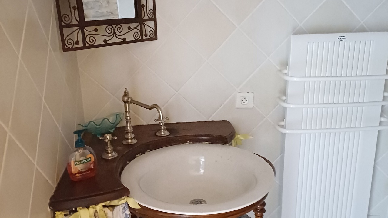 Photo of Bathroom in Hures-la-Parade