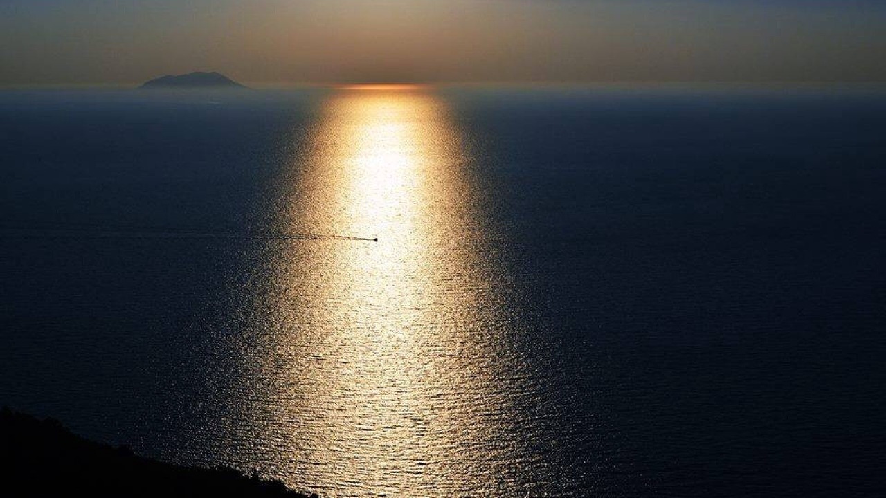 Photo of Others in Vis