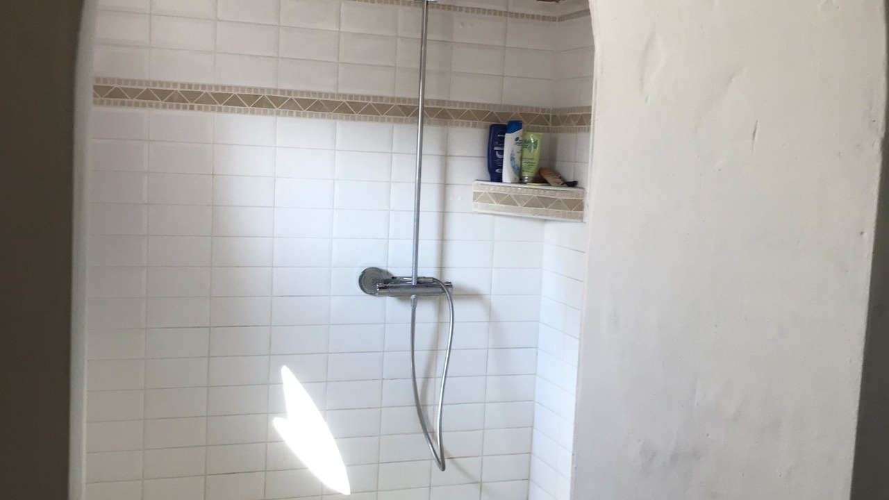 Photo of Bathroom in Ouveillan