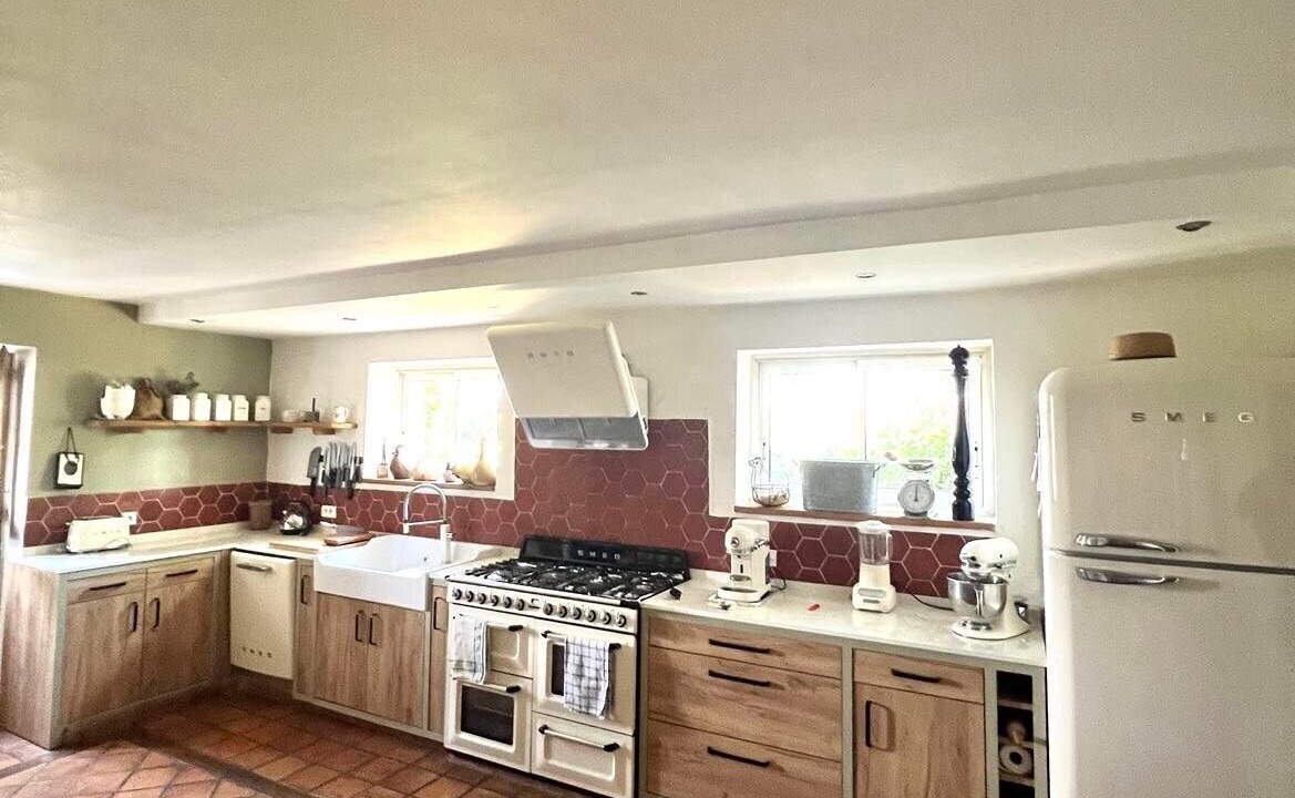 Photo of Kitchen in Ouveillan