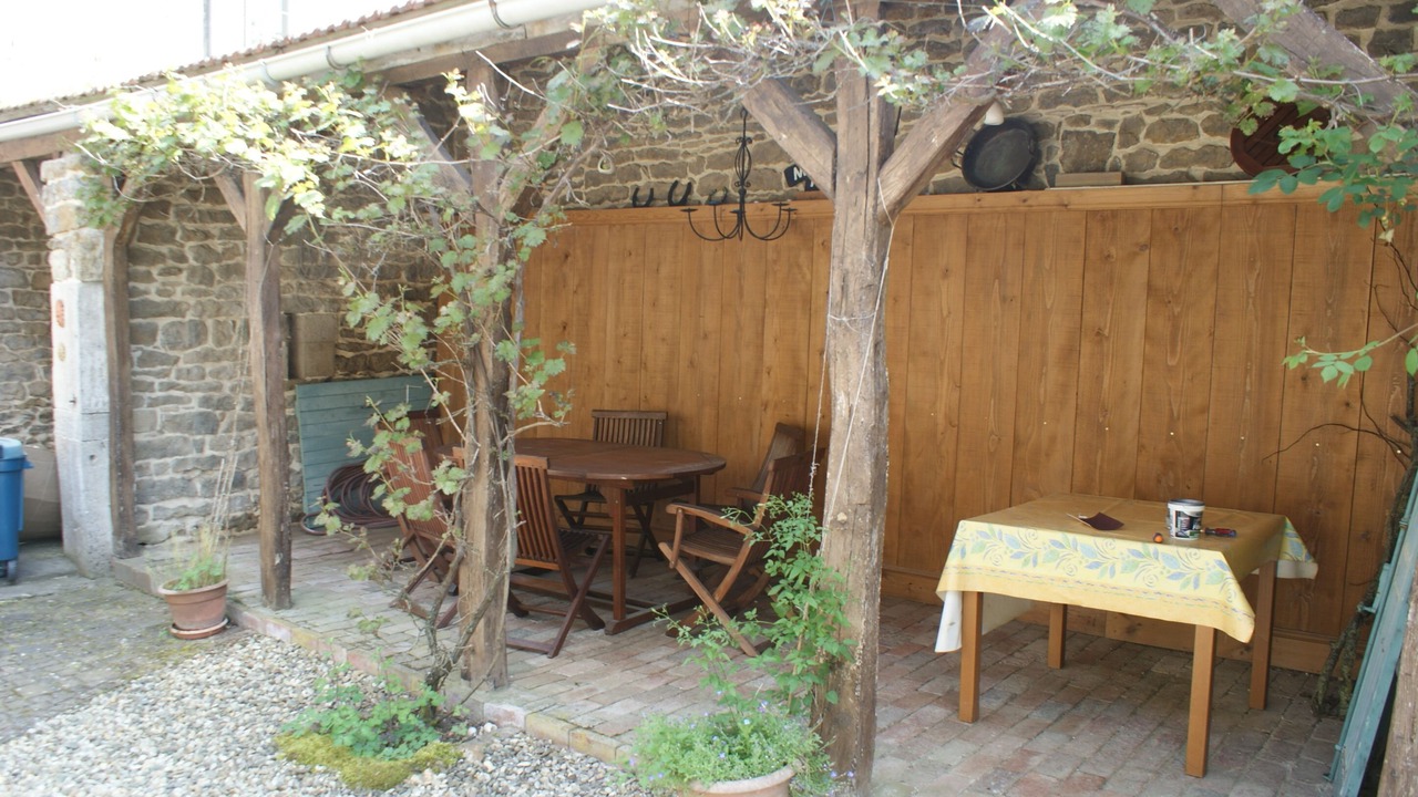 Photo of Outdoor in Auxant