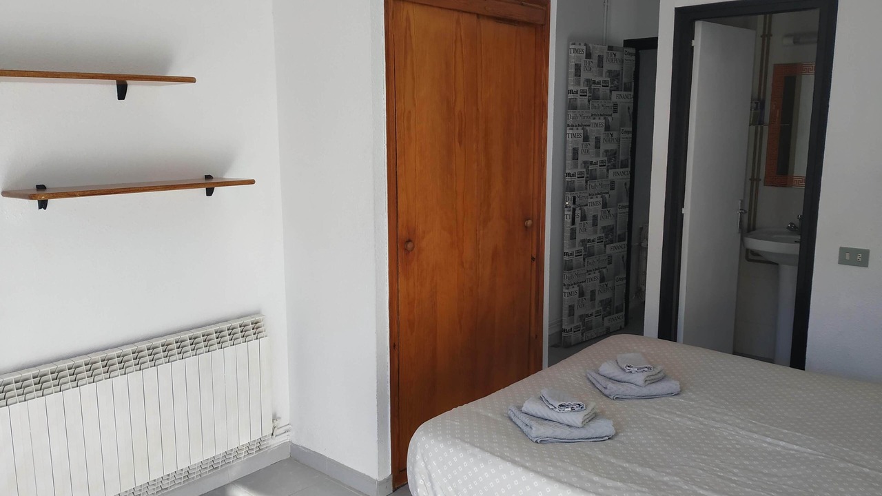 Photo of Bedroom in Sort