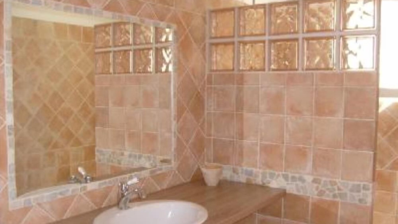 Photo of Bathroom in Teyran