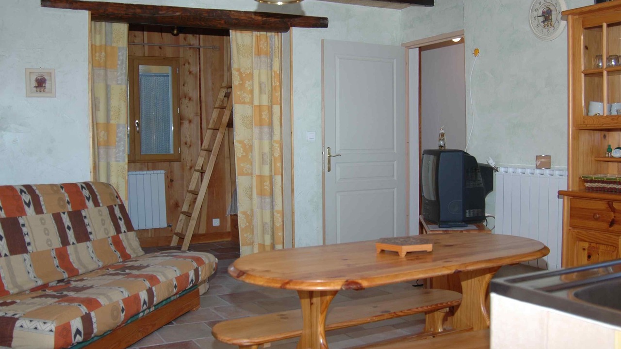 Photo of Livingroom in Revest-des-Brousses
