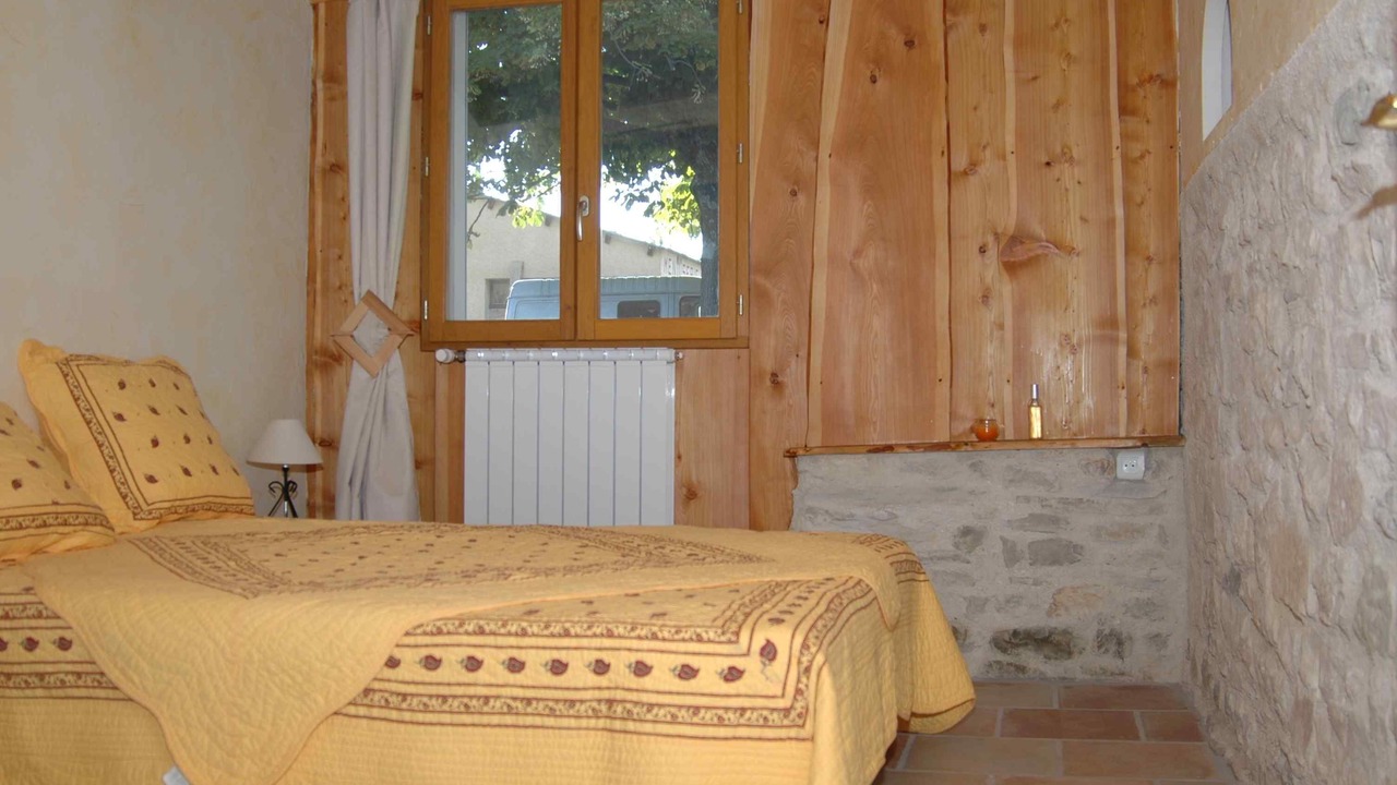 Photo of Bedroom in Revest-des-Brousses