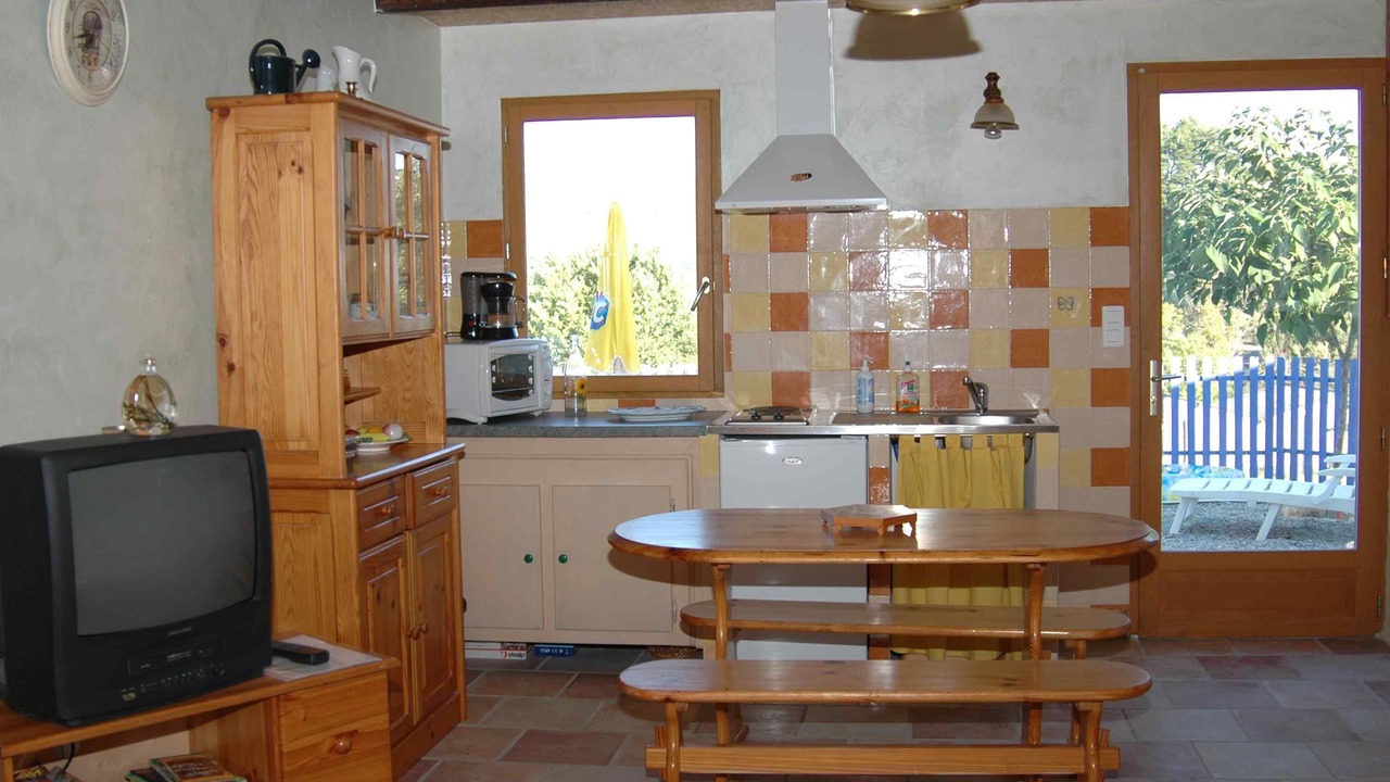Photo of Kitchen in Revest-des-Brousses