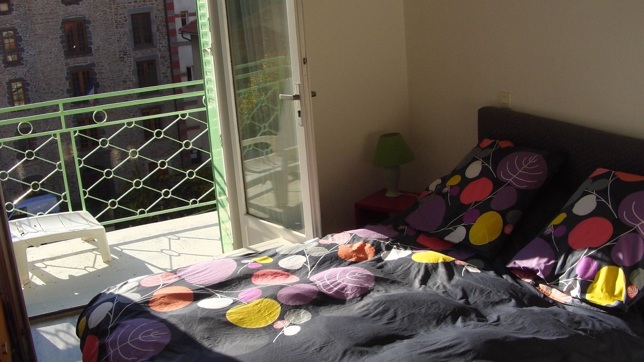 Photo of Bedroom in Massiac