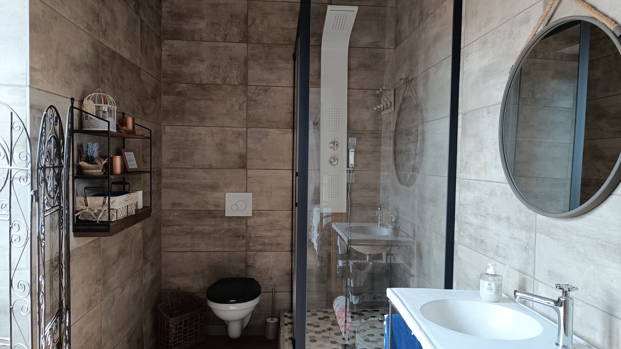 Photo of Bathroom in Santa-Lucia-di-Mercurio