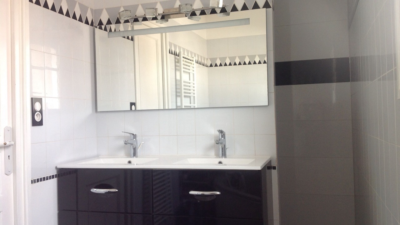 Photo of Bathroom in Lunel
