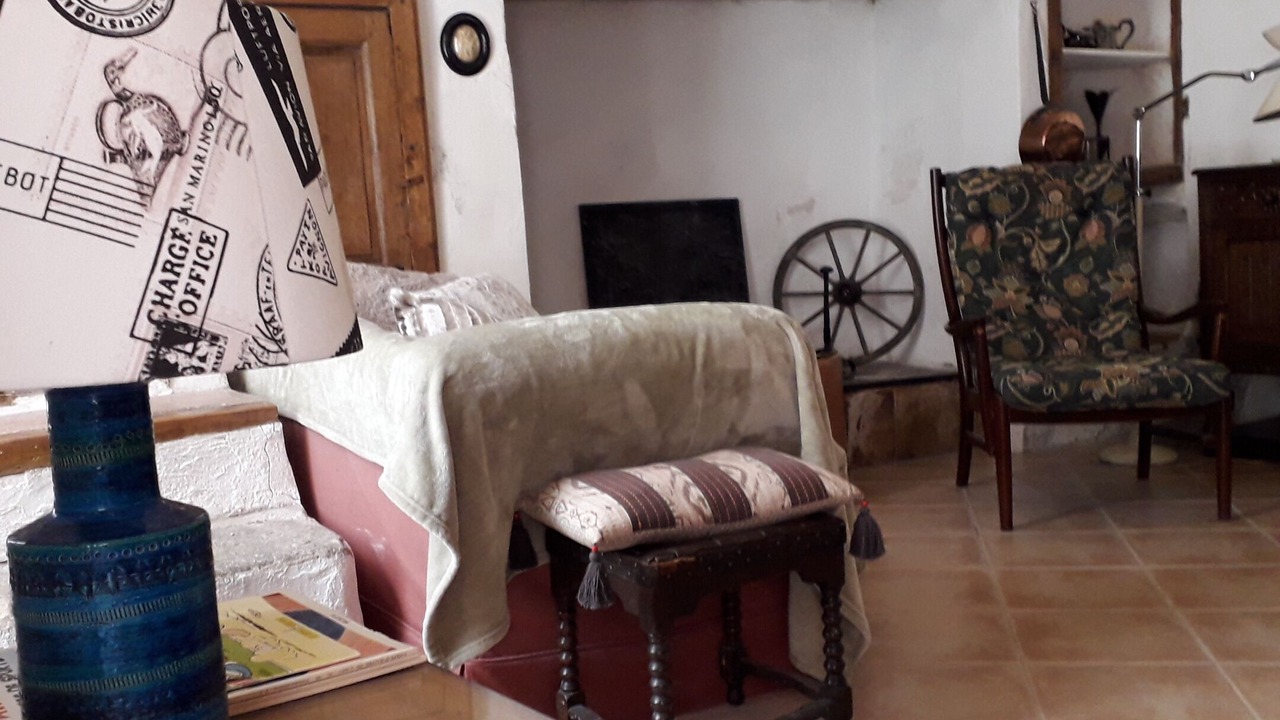 Photo of Livingroom in Saint-Genies-de-Fontedit