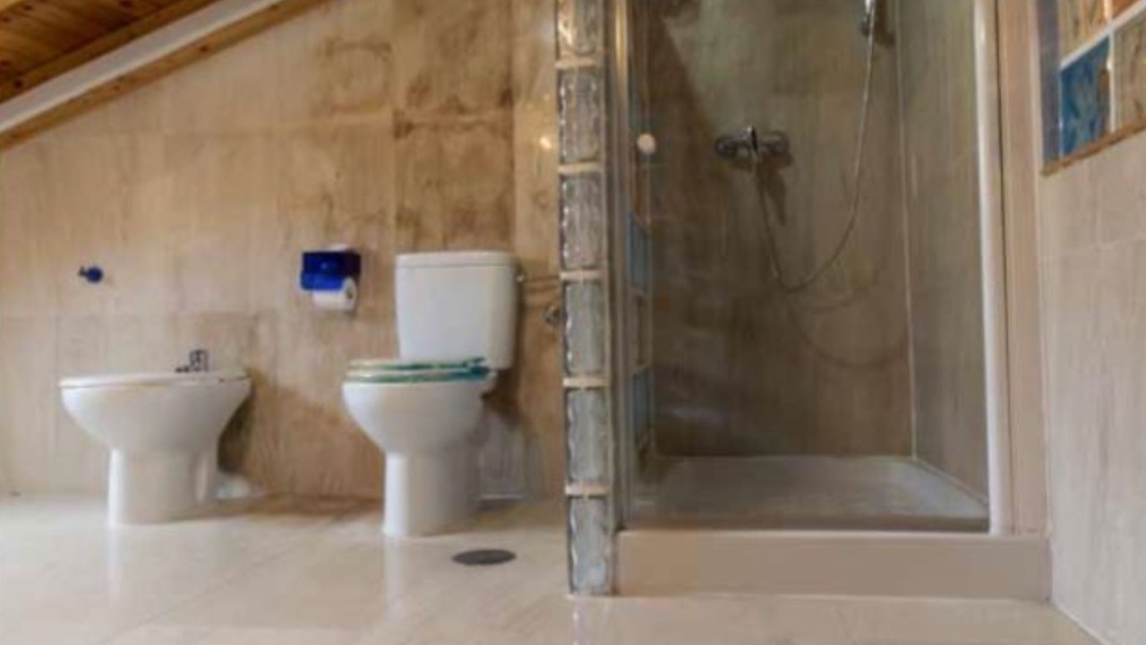 Photo of Bathroom in Mombeltran