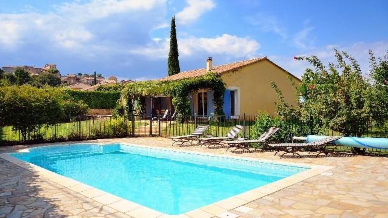 Photo of Outdoor in Saint-Julien-de-Peyrolas