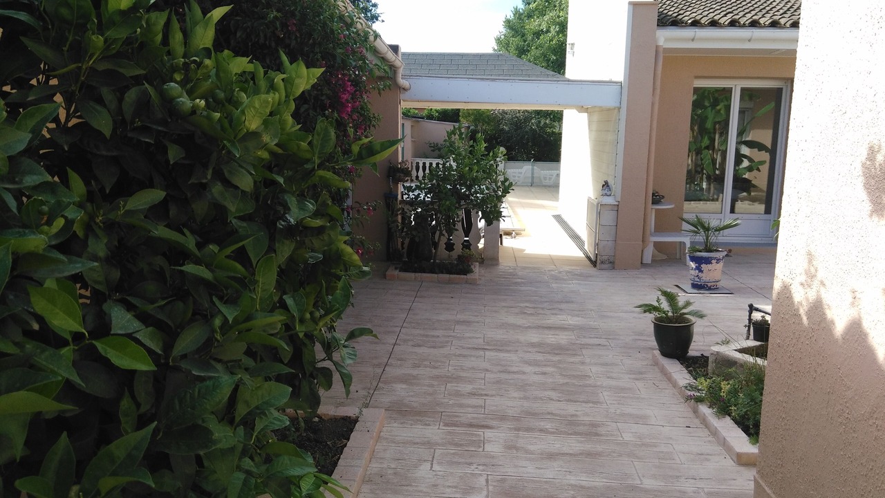 Photo of Outdoor in Saint-Martin-de-Crau