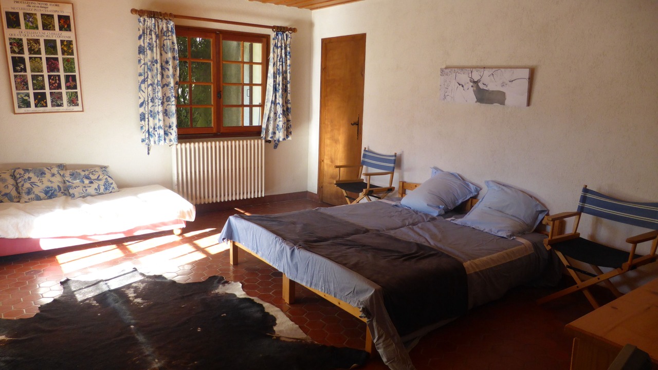 Photo of Bedroom in Thones