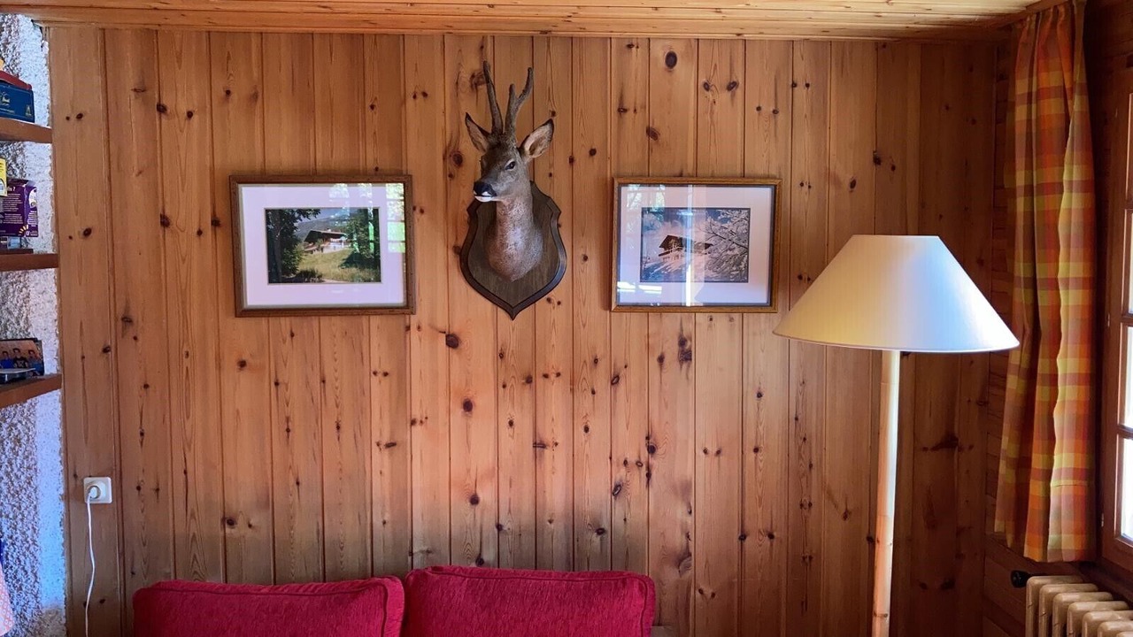 Photo of Others in Thones