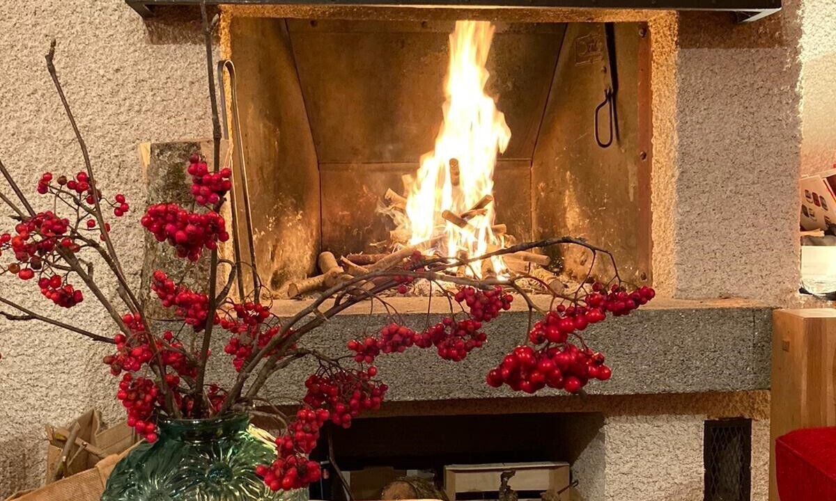 Photo of Others in Thones