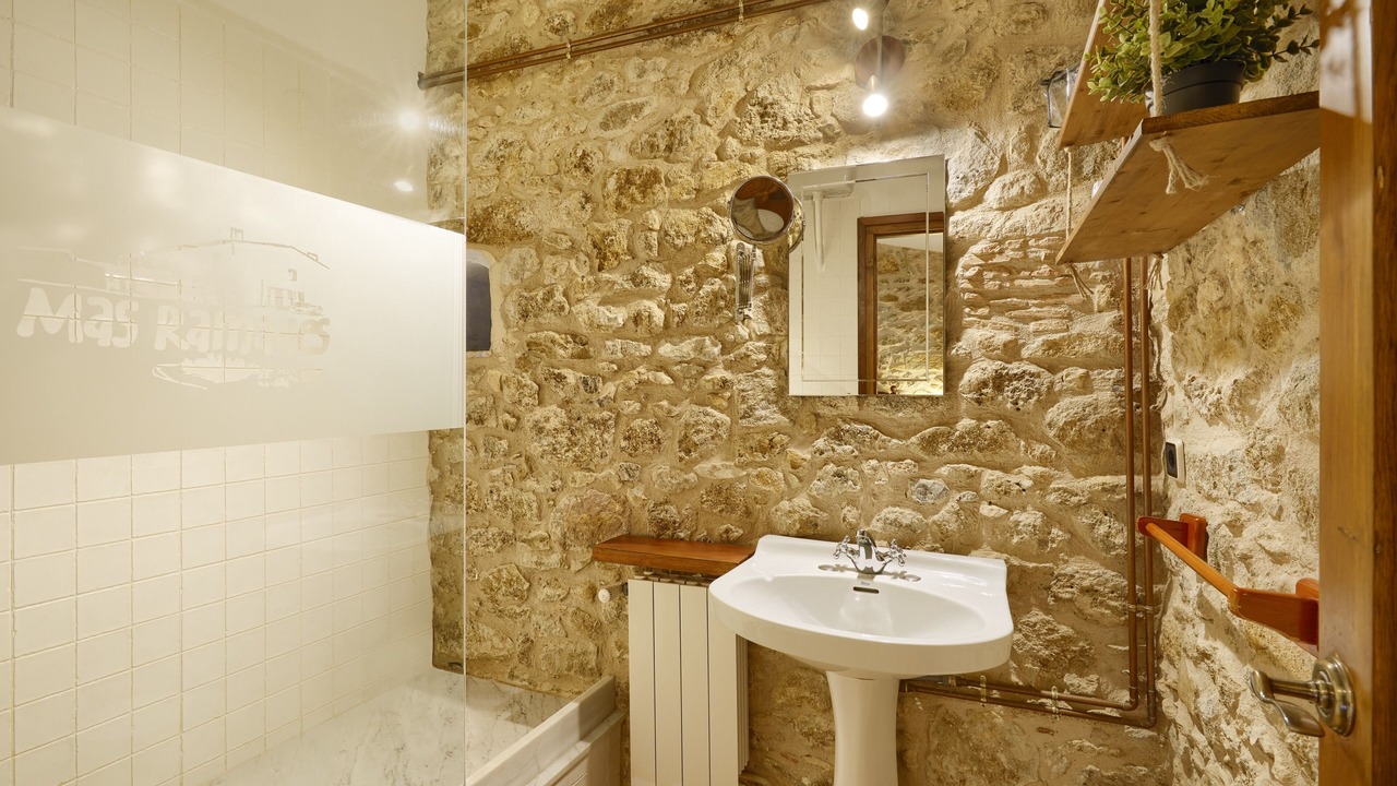 Photo of Bathroom in Torroella de Montgri