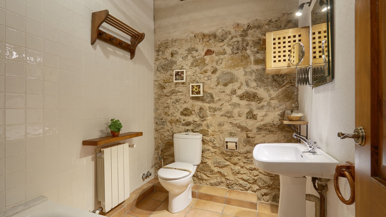 Photo of Bathroom in Torroella de Montgri