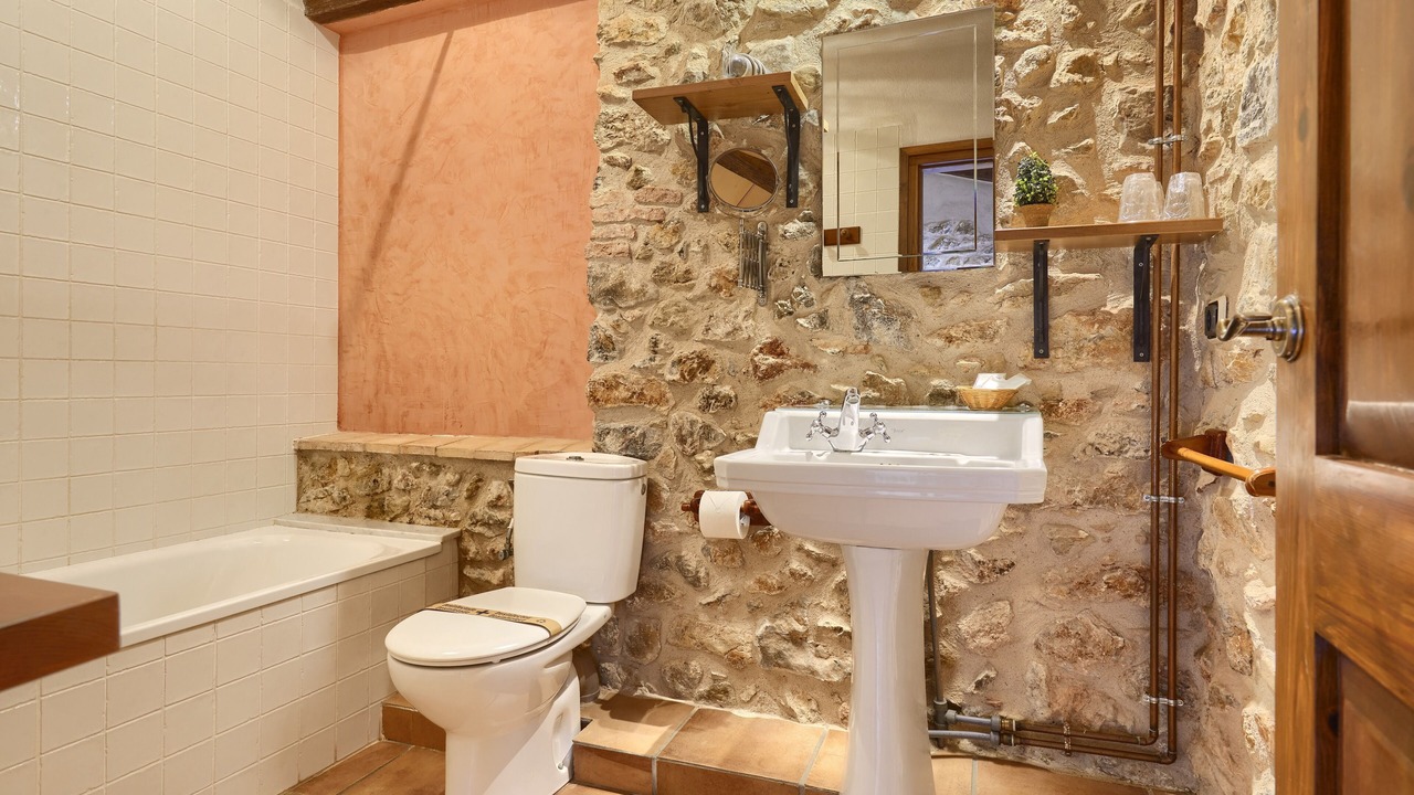 Photo of Bathroom in Torroella de Montgri