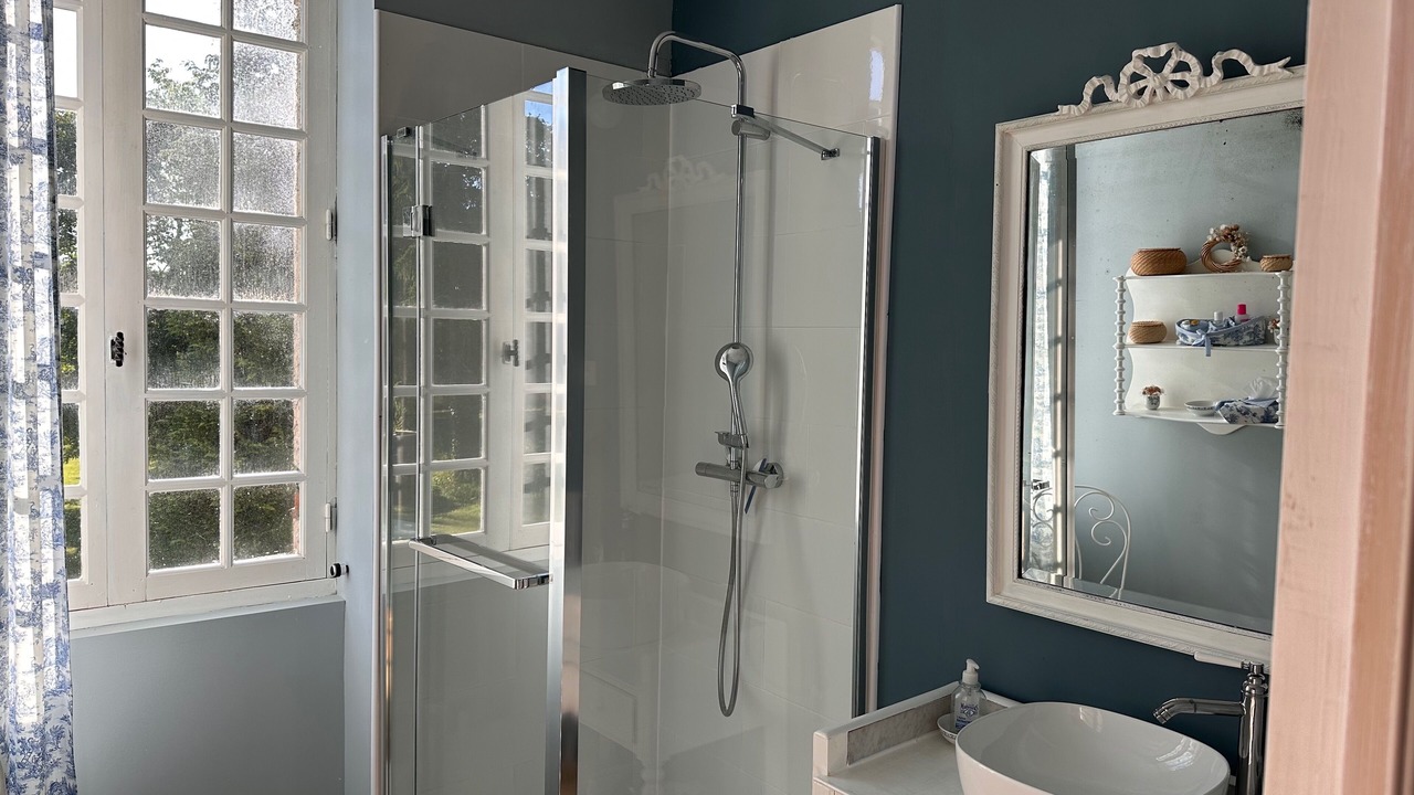 Photo of Bathroom in Mauriac