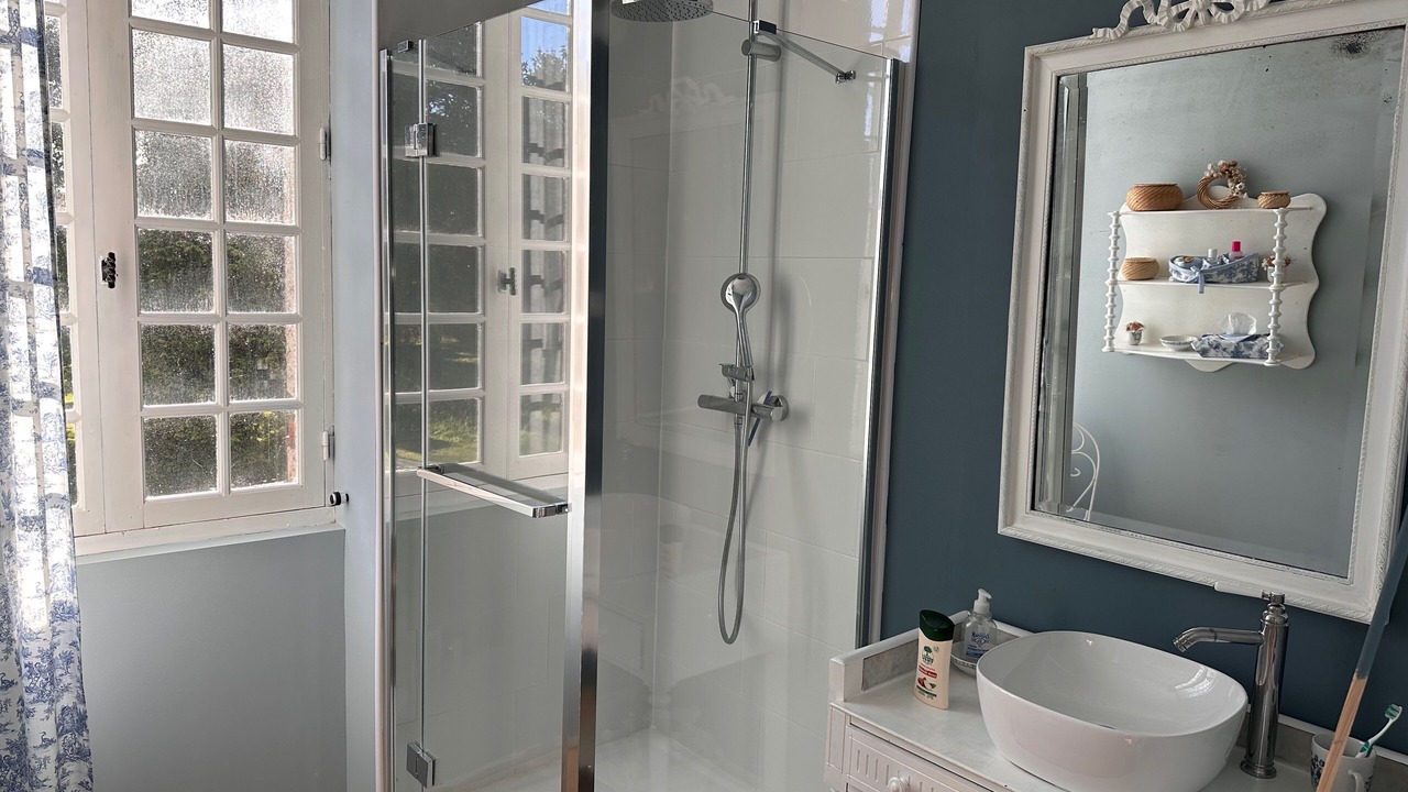 Photo of Bathroom in Mauriac