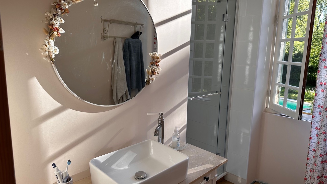 Photo of Bathroom in Mauriac