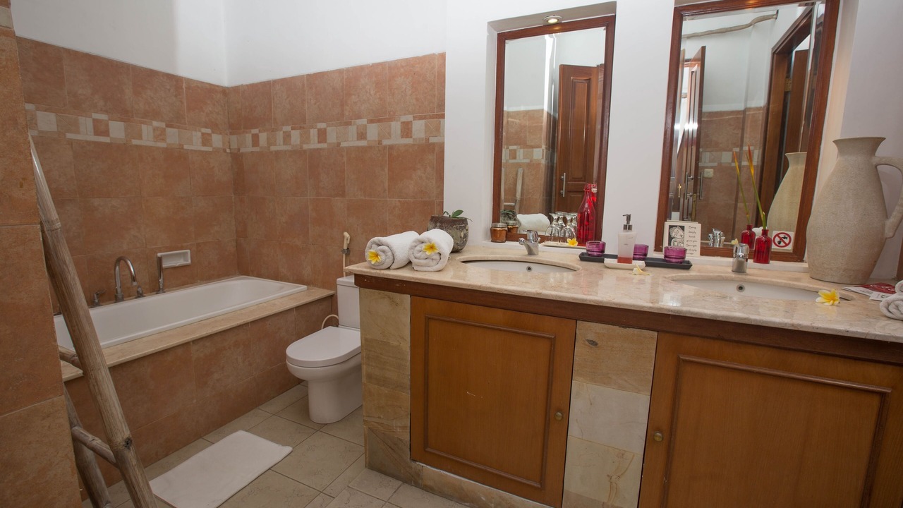 Photo of Others in Cemagi