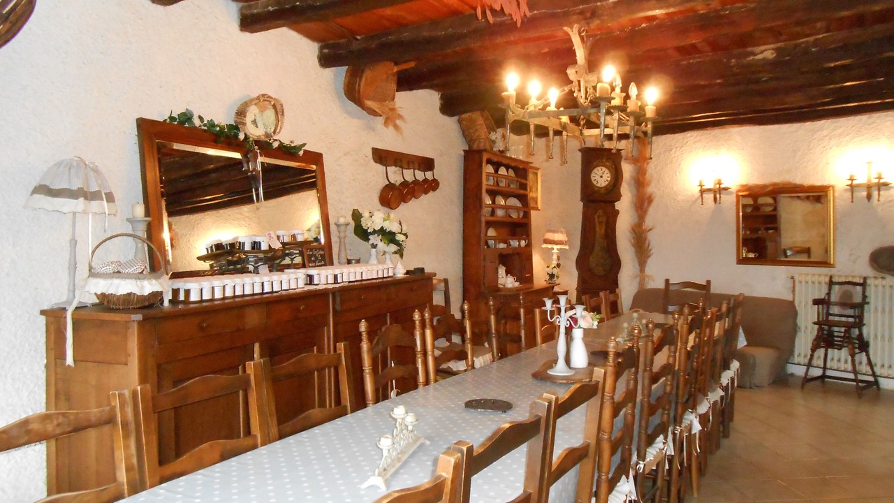 Photo of Others in Sacoue