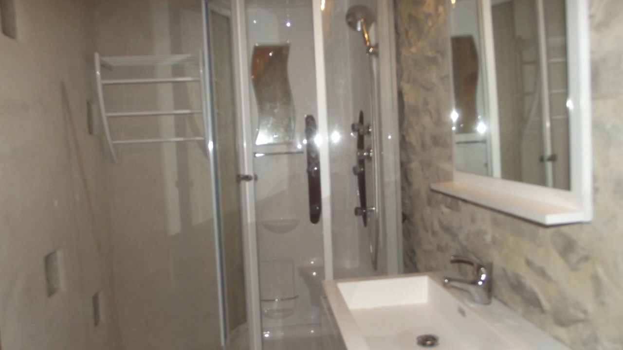 Photo of Bathroom in Valbelle