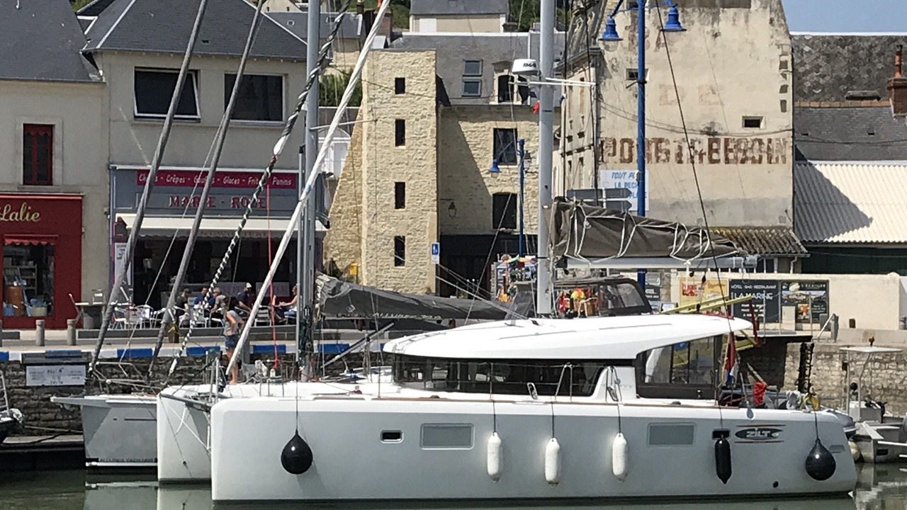 Photo of Others in Port-en-Bessin-Huppain