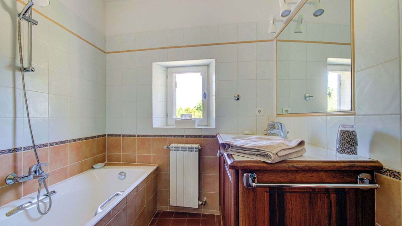 Photo of Bathroom in Cucuron