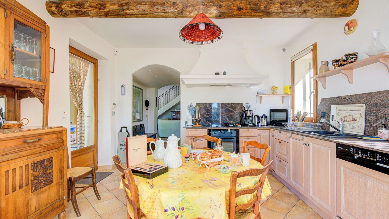 Photo of Kitchen in Cucuron