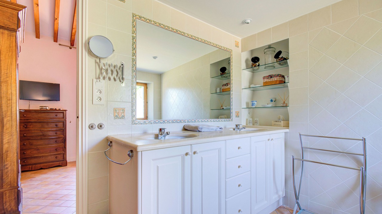 Photo of Bathroom in Cucuron