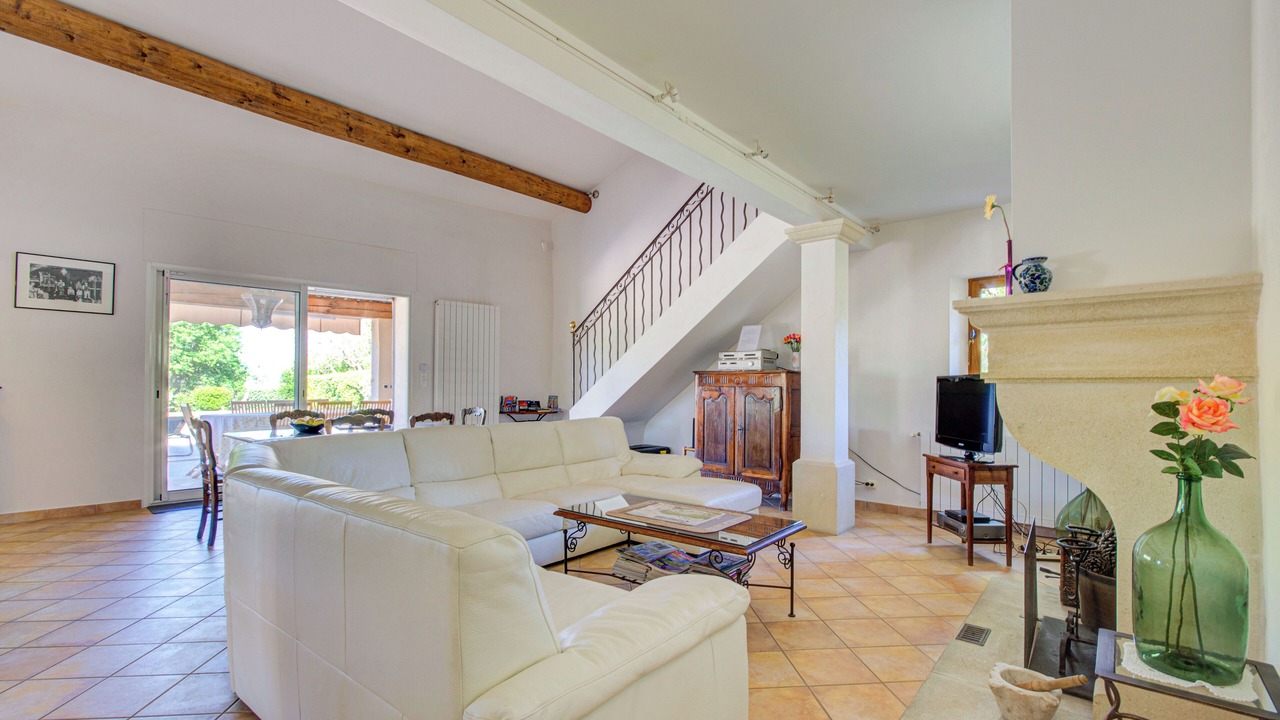 Photo of Livingroom in Cucuron