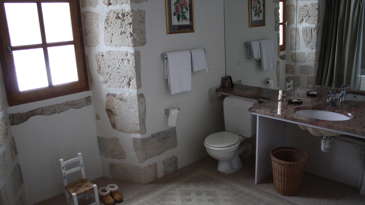 Photo of Bathroom in Yermenonville