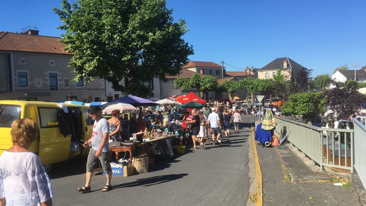 Photo of Others in Chalais