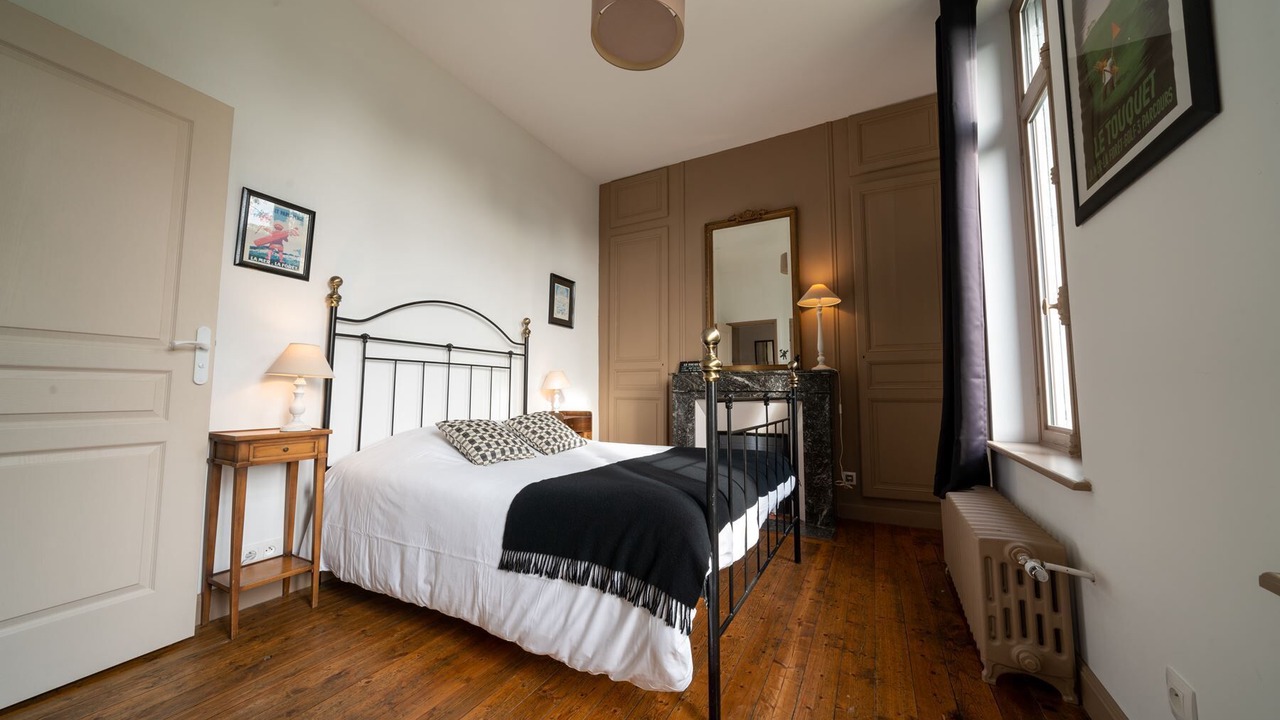 Photo of Bedroom in Neuville-sous-Montreuil
