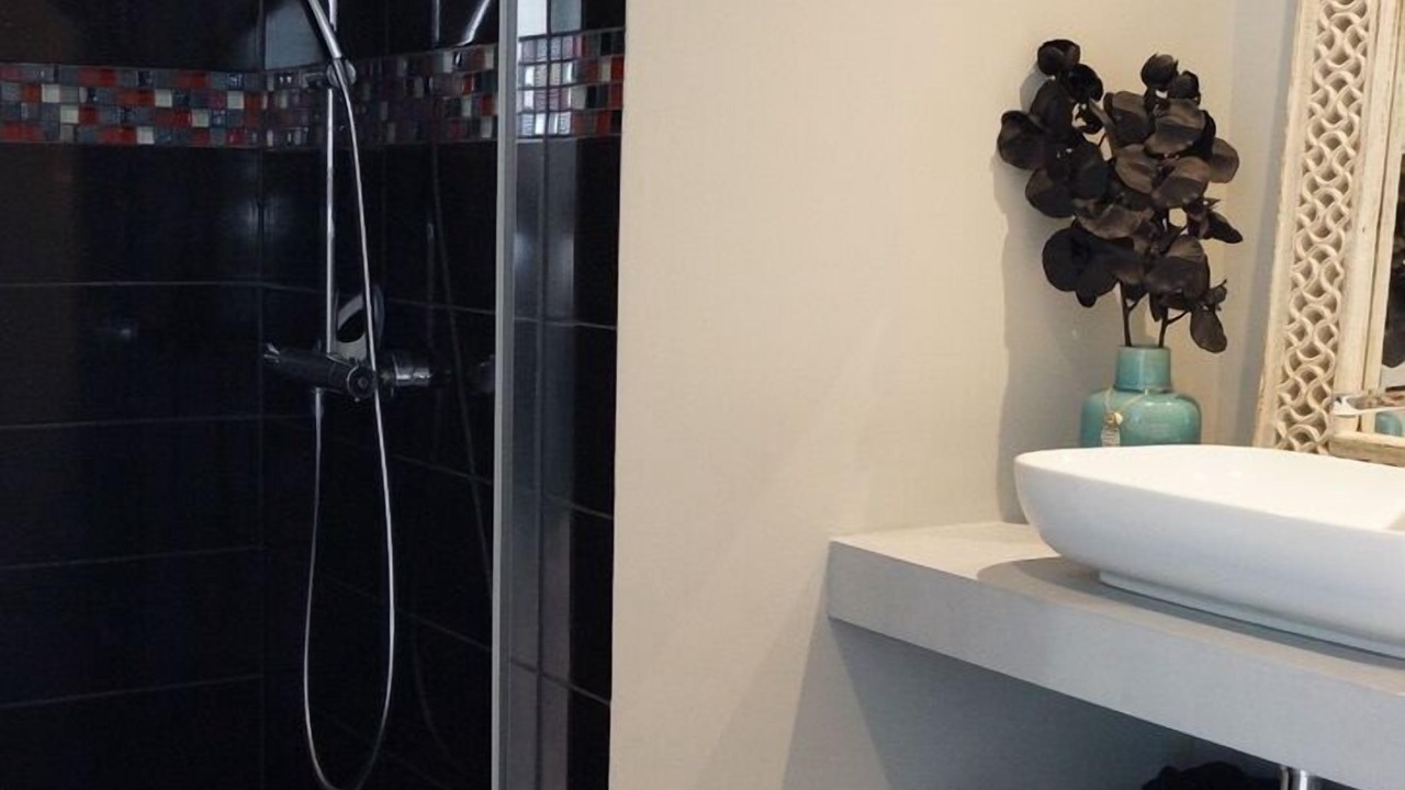 Photo of Bathroom in Deauville City Centre