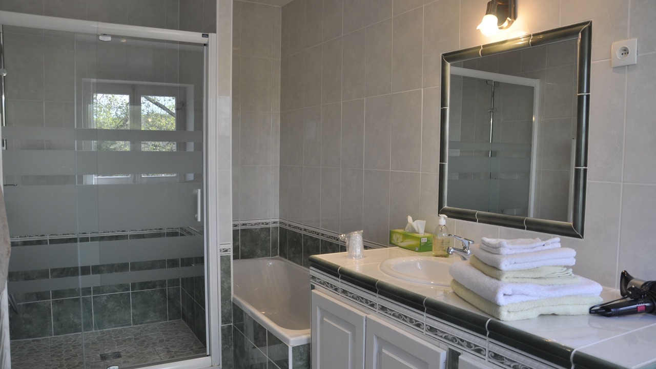 Photo of Bathroom in Charols