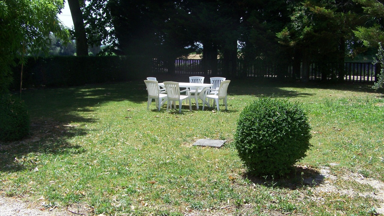 Photo of Outdoor in Charols