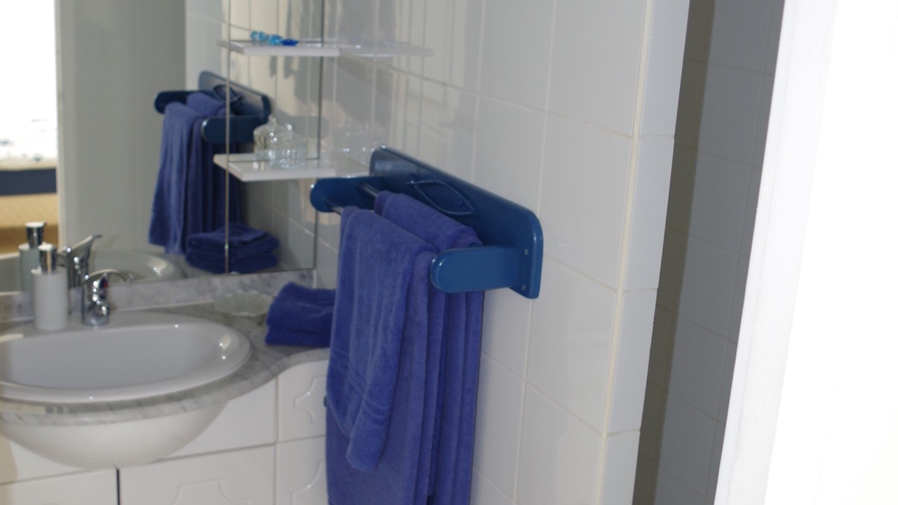 Photo of Bathroom in Peret