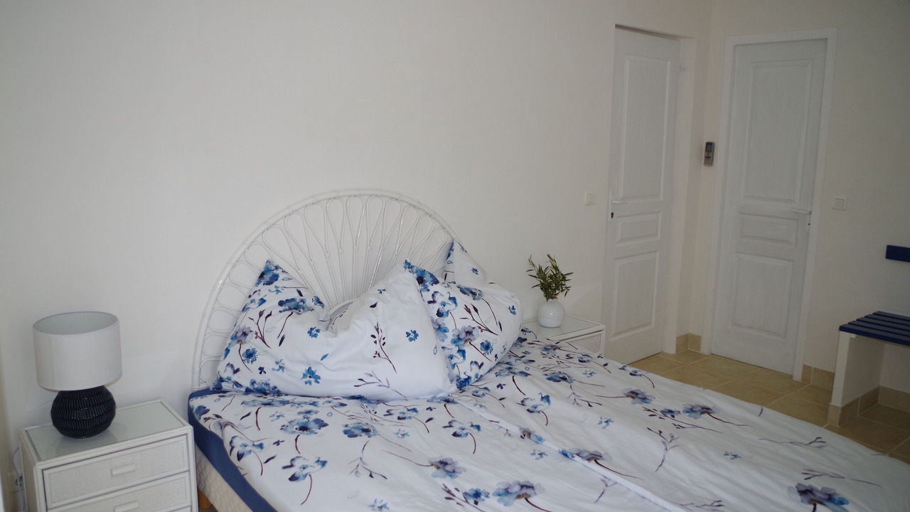 Photo of Bedroom in Peret