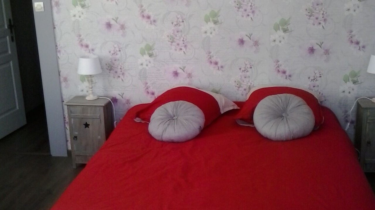 Photo of Bedroom in Bernes