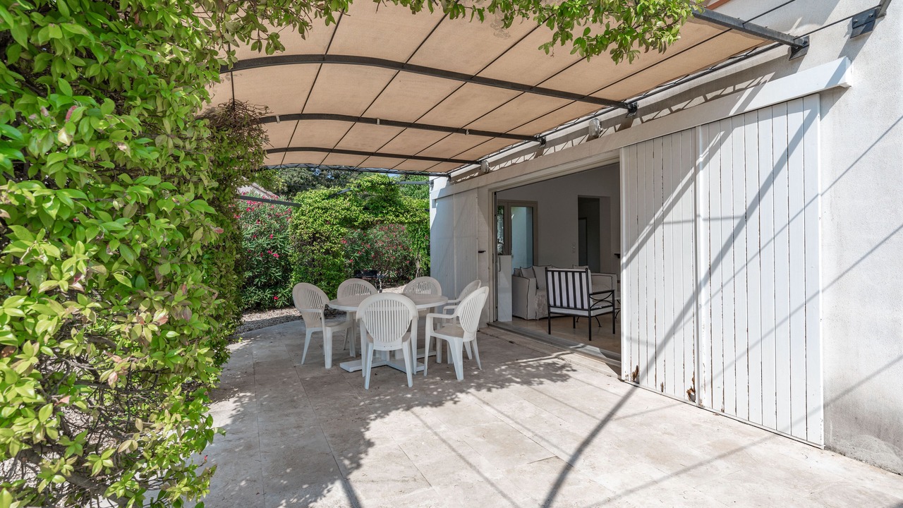 Photo of Outdoor in Margon
