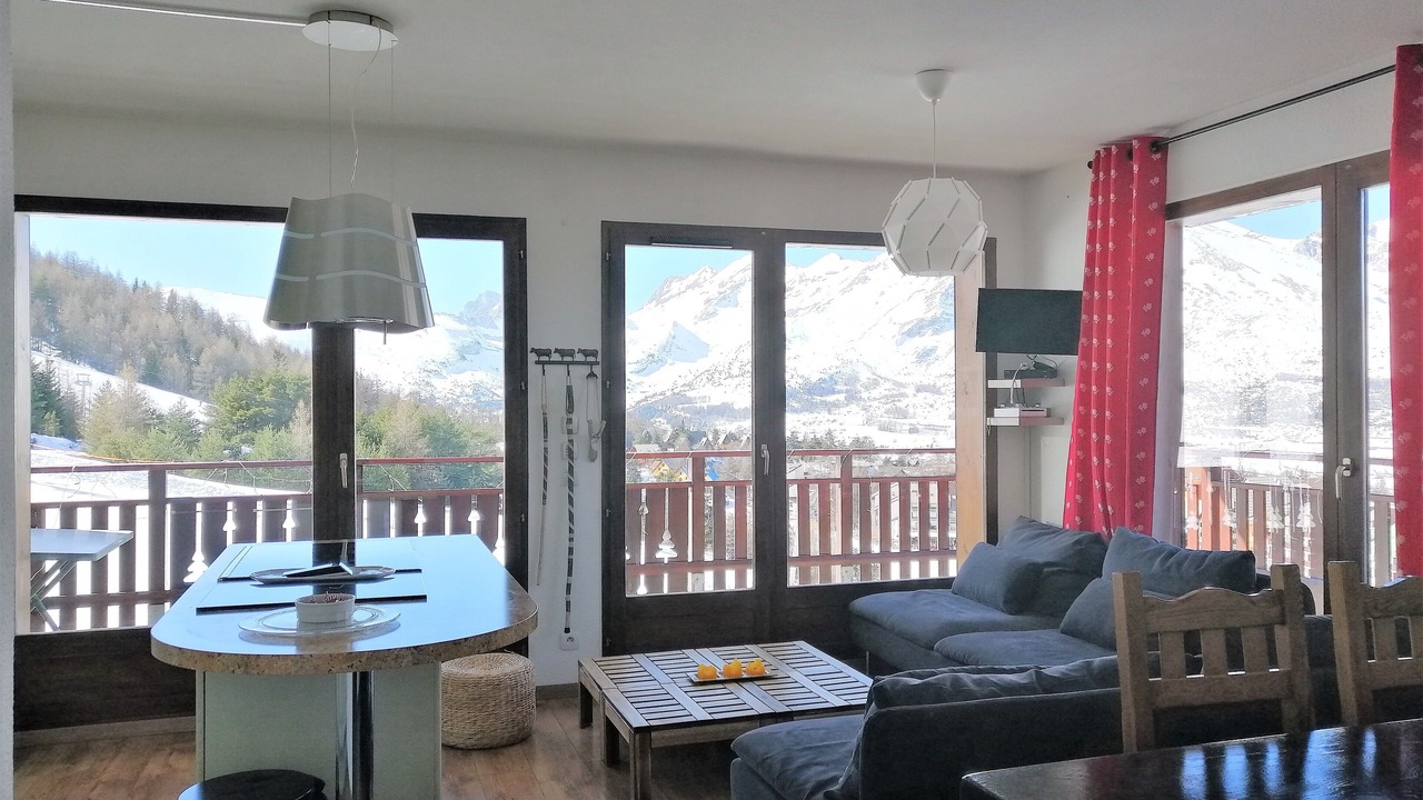 Photo of Livingroom in Saint-Etienne-en-Devoluy