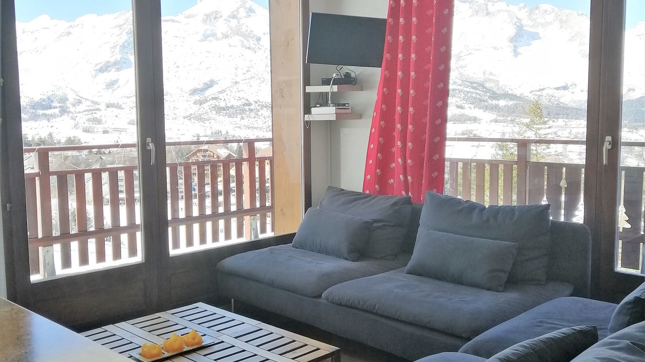 Photo of Livingroom in Saint-Etienne-en-Devoluy