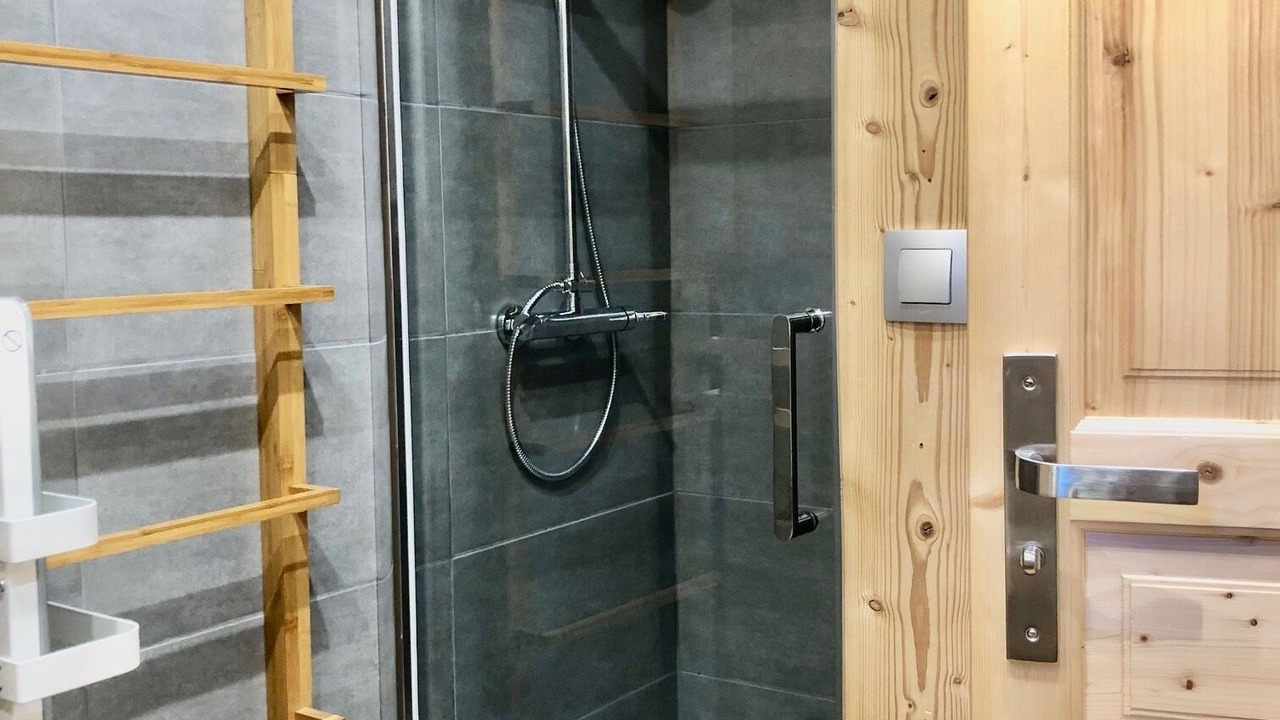Photo of Bathroom in Pyrenees 2000