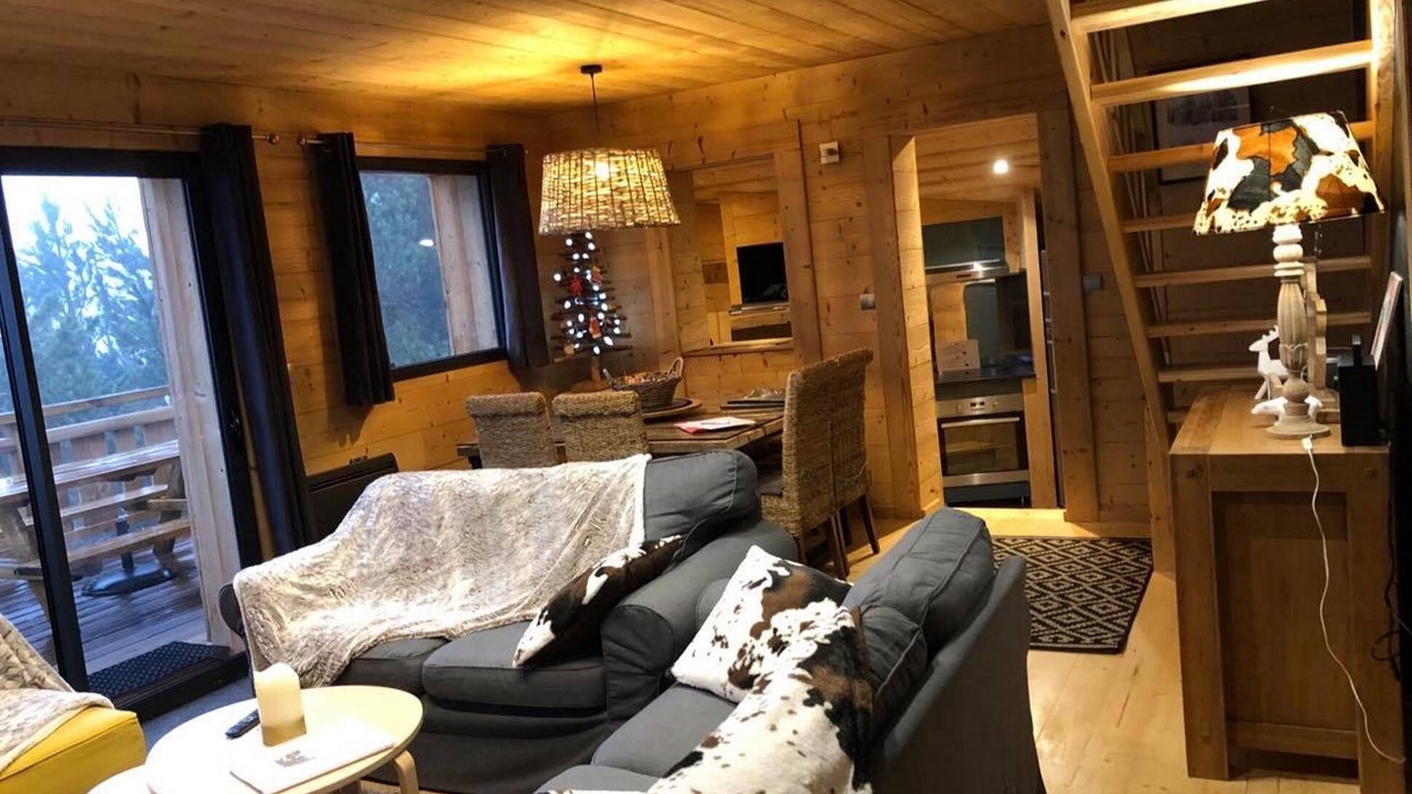 Photo of Livingroom in Pyrenees 2000
