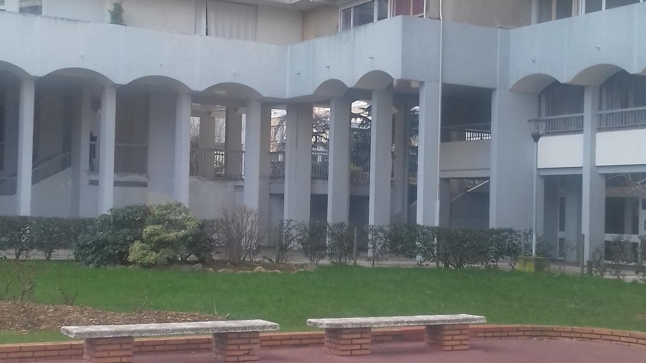 Photo of Outdoor in Centre Deux