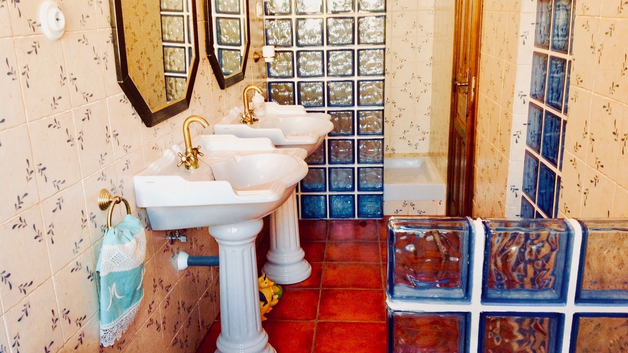 Photo of Bathroom in Alcabon